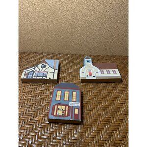 The Cats Meow House Collectible Wooden Shelf Sitters Set Of 3